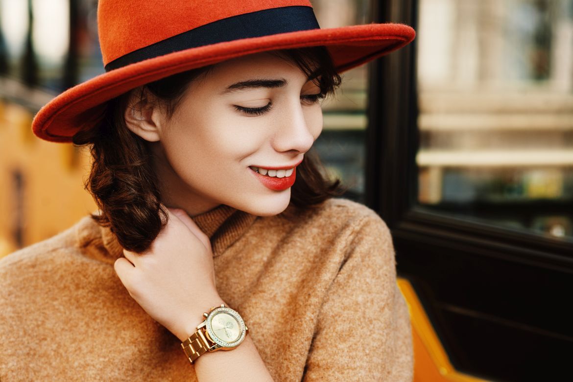 Te modne damskie zegarki na bransolecie Cię zaskoczą – sprawdź!