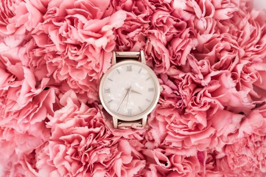Różowe zegarki dla kobiet w każdym wieku. Top 7 modeli od SWISS!