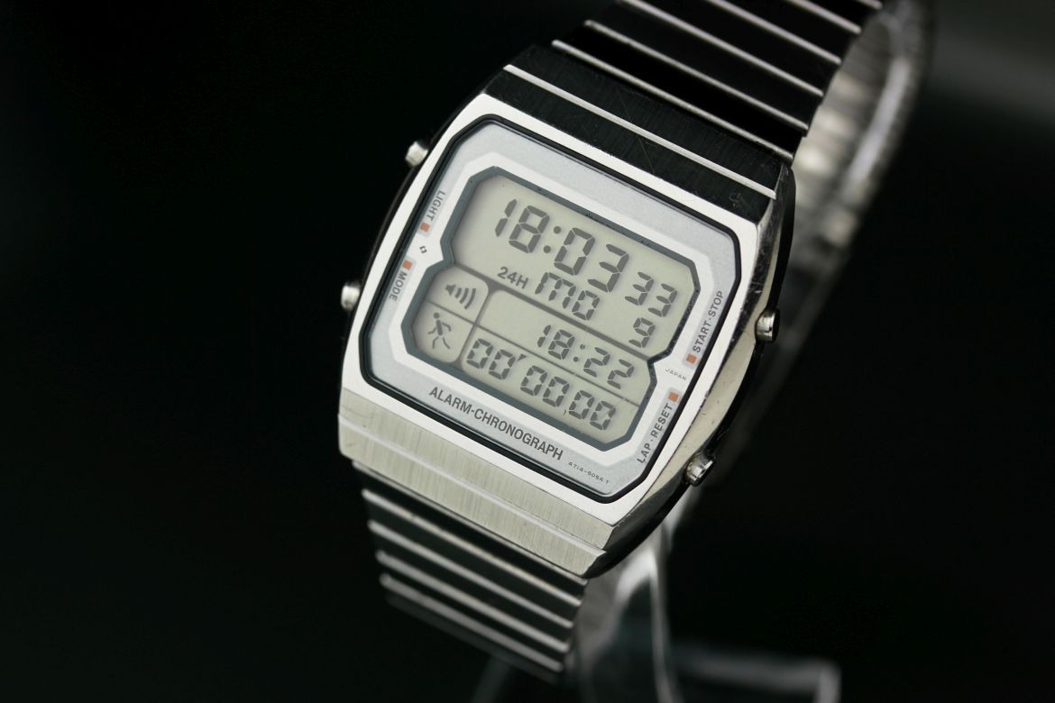 Zegarki w stylu lat 90. znów na – zainspiruj się!